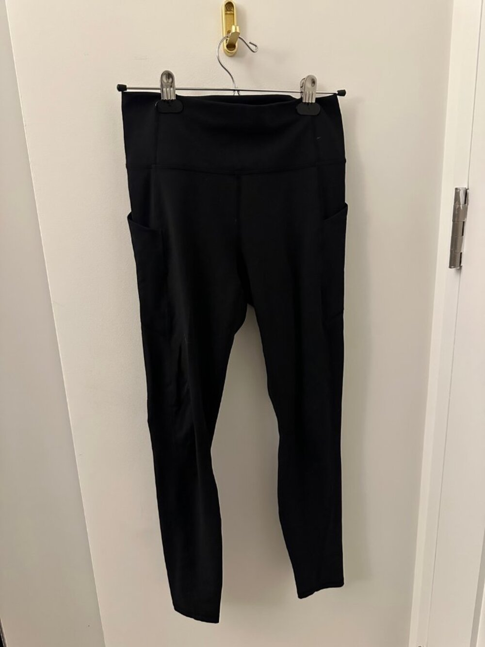 Fabletics PureLuxe Black High-Waisted Pocket Leggings M